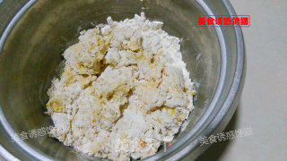 盛开的黄玫瑰的做法步骤：1
