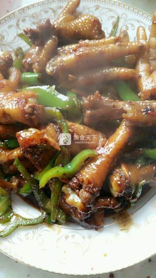 青椒爆炒鸡爪的做法步骤：4
