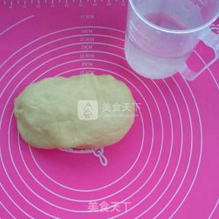 超美味黑胡椒鲜肉面包卷的做法步骤：4