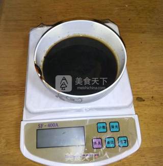 广式烤鸡翅的做法步骤：1