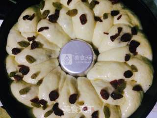 圣诞花环面包的做法步骤：13