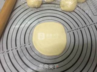 核桃椰蓉花形面包的做法步骤：23