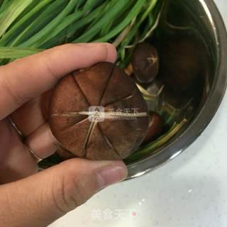 香菇红烧肉的做法步骤：3