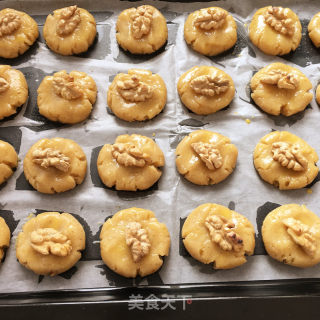 核桃仁小酥饼的做法步骤：11