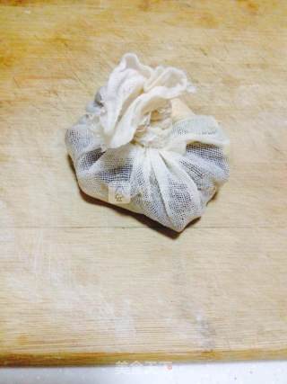 卤牛肉的做法步骤：4