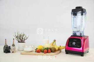 草莓雪梨smoothie的做法步骤：1