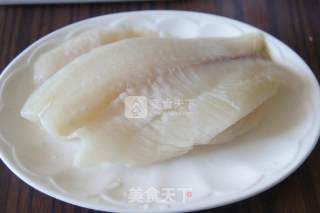 脆炸鲷鱼的做法步骤：1