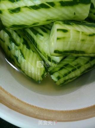 嘎嘣脆的蓑衣黄瓜的做法步骤：5