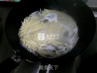 虎皮尖椒拌面的做法步骤：5