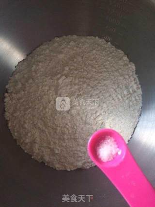 生煎包的做法步骤：1