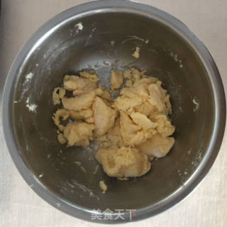 香酥肉松饼的做法步骤：3
