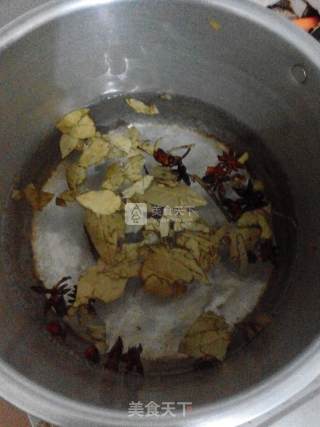 卤鹌鹑蛋的做法步骤：1
