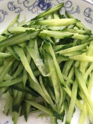 特色黄面条的做法步骤：3