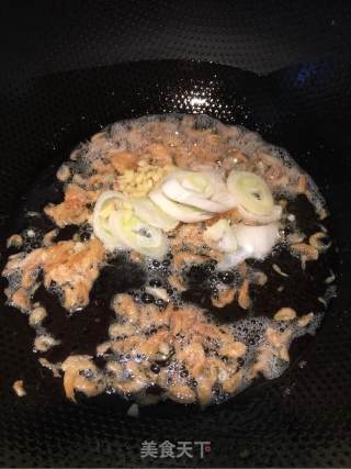特色黄面条的做法步骤：7