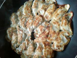 浓情煎饺~锅贴~生煎的做法步骤：5