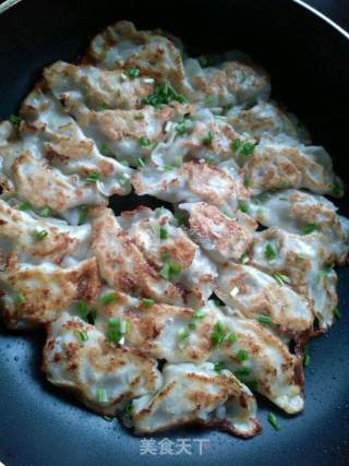 浓情煎饺~锅贴~生煎的做法步骤：6