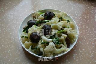 香菇烩花菜的做法步骤：8