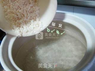 荠菜瘦肉粥的做法步骤：3
