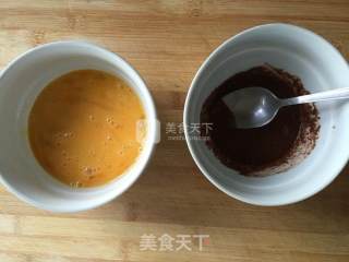 巧克力鸡蛋卷的做法步骤：2