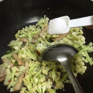 花菜炒肉的做法步骤：8