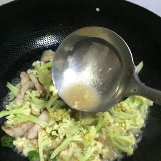 花菜炒肉的做法步骤：9