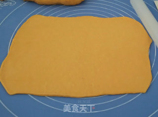 南瓜毛毛虫面包的做法步骤：15