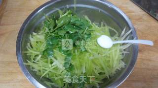 凉拌莴笋丝的做法步骤：4