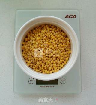 椰香绿豆馅餐包的做法步骤：1