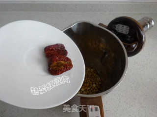 黄豆莲子豆浆的做法步骤：3