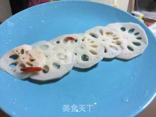 涼拌酸辣藕的做法步骤：5