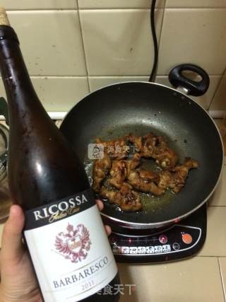 红酒烩鸡翅的做法步骤：5
