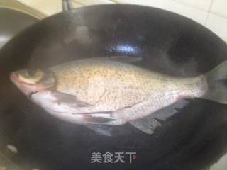 酱烧鳊鱼的做法步骤：3