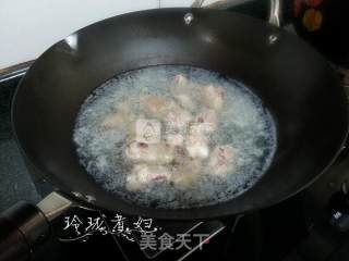 简单版酸甜排骨的做法步骤：2