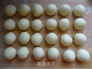 黑加仑葡萄干小餐包的做法步骤：6