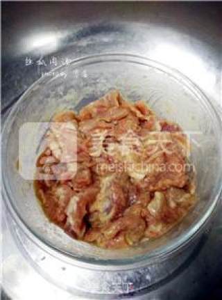 最爱那一口鲜美：丝瓜肉汤的做法步骤：1