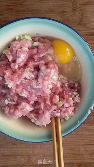 面筋塞肉的做法步骤：2