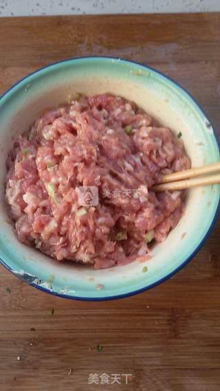 面筋塞肉的做法步骤：3