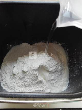 挤挤小熊面包的做法步骤：2