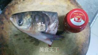 剁椒鱼头的做法步骤：1