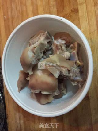 红烧猪蹄的做法步骤：1