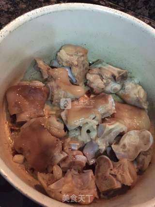 红烧猪蹄的做法步骤：4