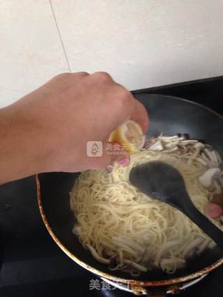 柠檬香菇意面的做法步骤：6