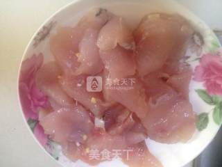 糖醋鱼片的做法步骤：1