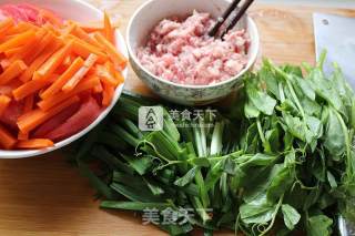 番茄鲜肉饵丝的做法步骤：2