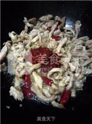 青椒炒肉的做法步骤：6