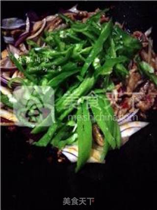 青椒炒肉的做法步骤：9