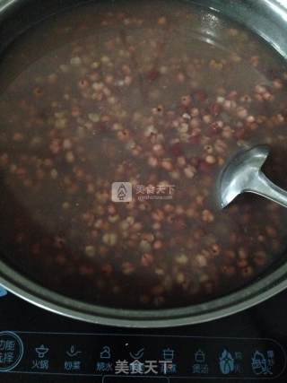 薏仁米红豆粥的做法步骤：6