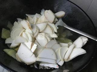 杏鲍菇炒土豆片的做法步骤：1