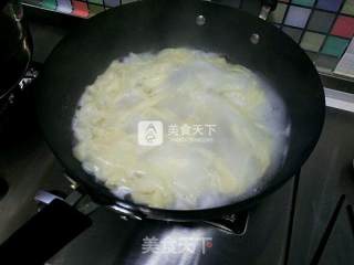 简易饺子皮版油泼面的做法步骤：7