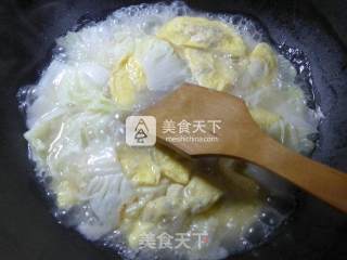 浓汤宝蛋饺白菜的做法步骤：5